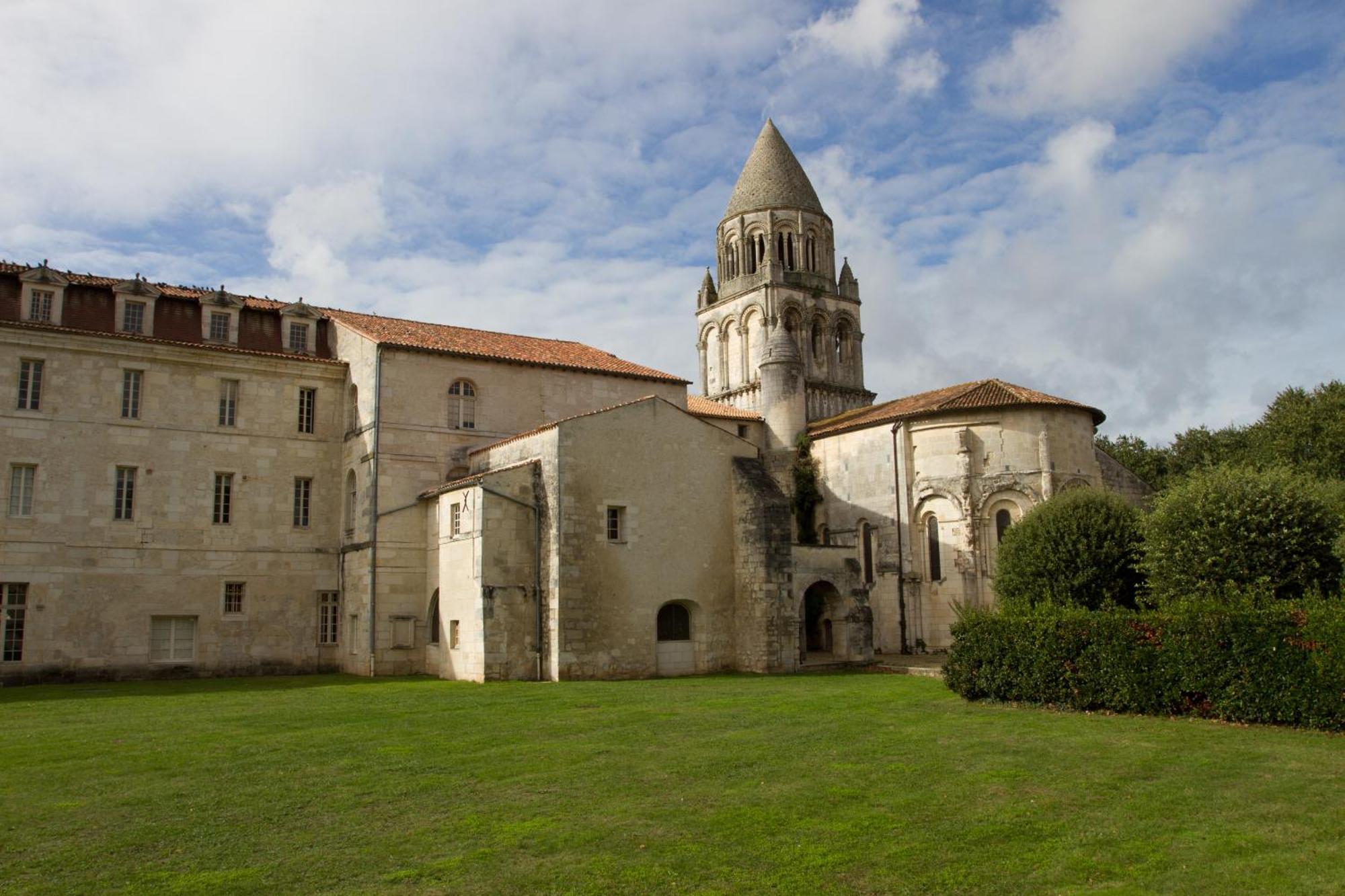 Les Chambres De L'Abbaye Saintes Dış mekan fotoğraf