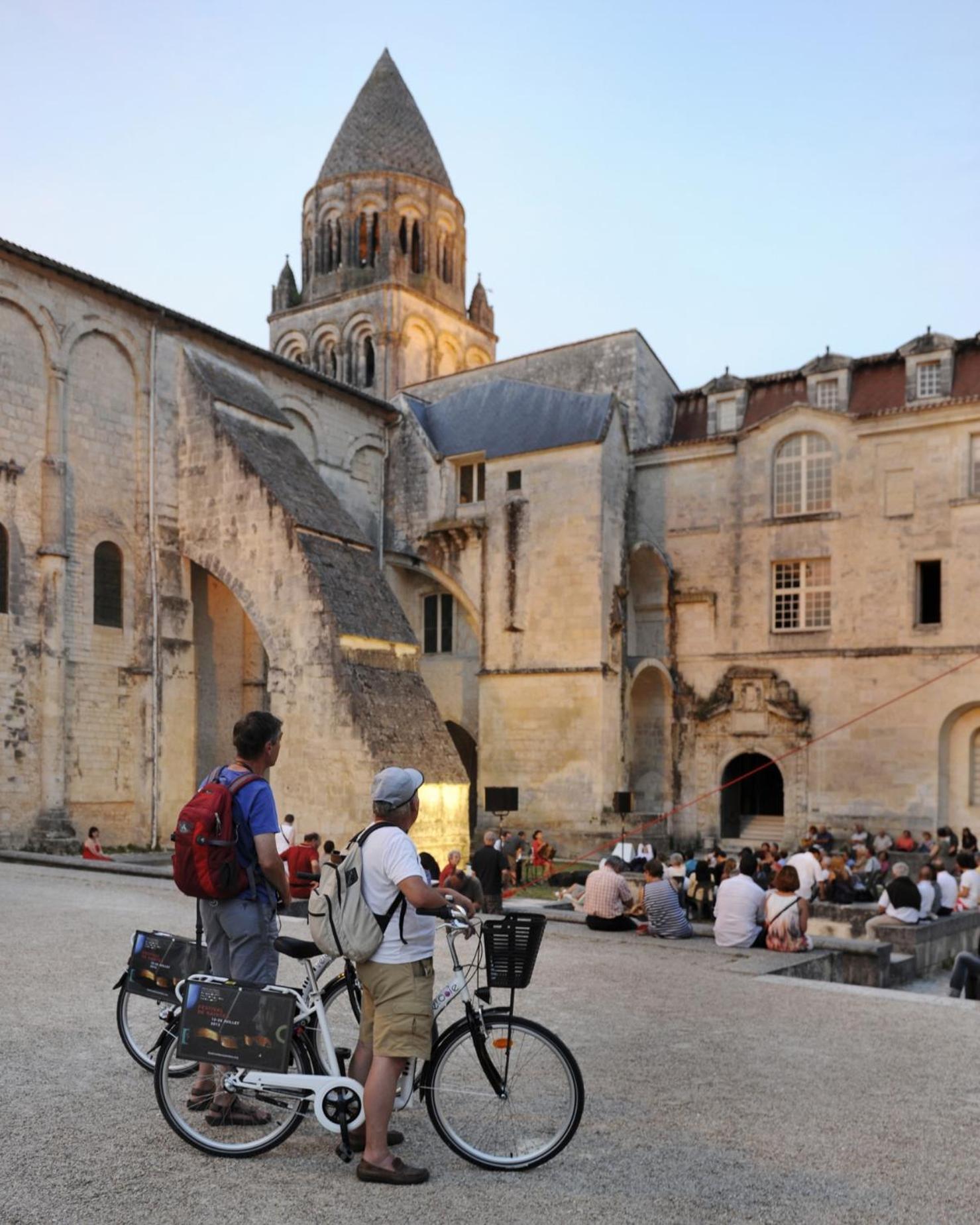 Les Chambres De L'Abbaye Saintes Dış mekan fotoğraf